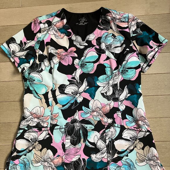 Cherokee Tops - Cherokee Infinity Scrub top